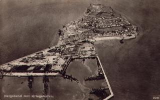 Luftbild vom Kriegshafen Helgoland 